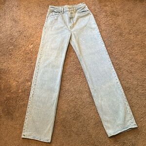 Abercrombie 90’s Relaxed Jean High Rise